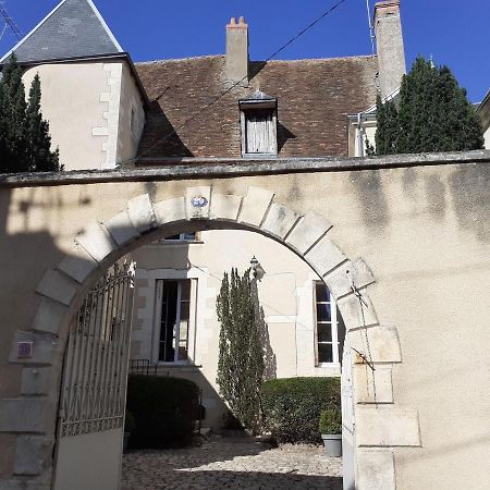 Aparthotel Le Logis De Saint Cyr Issoudun Exterior foto
